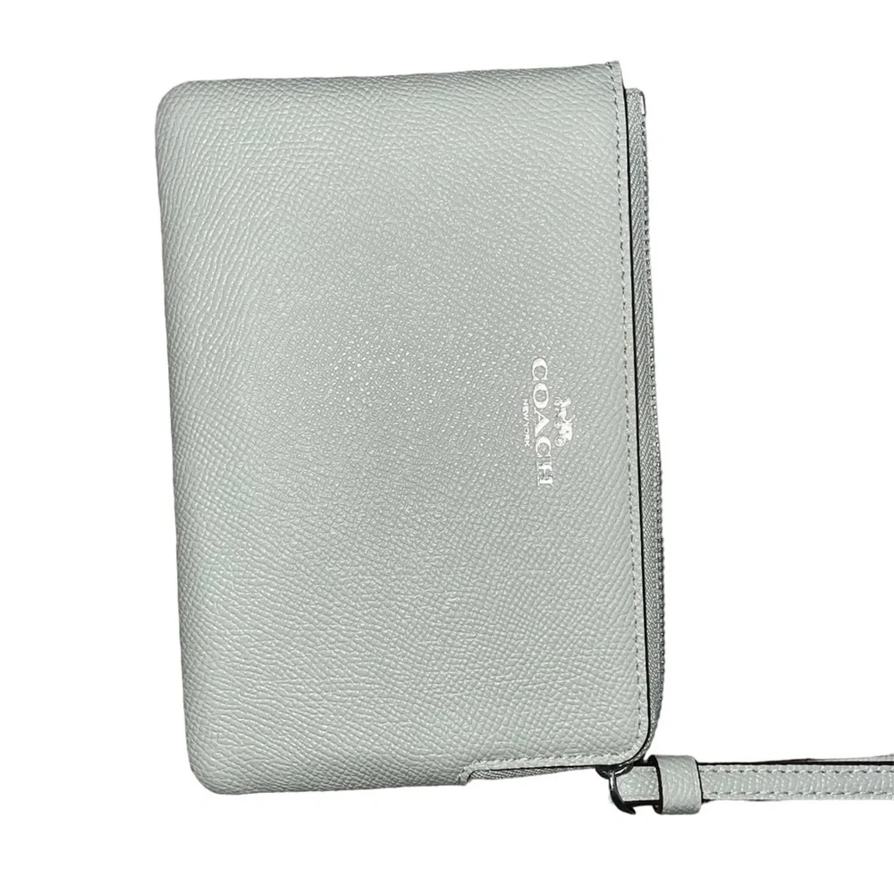 💜Host Pick💜NWOT COACH Corner Zip Wristlet Ivory - Picture 1 of 3